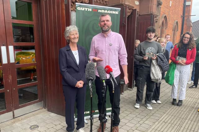 In August Ms Connolly visited Belfast and was hosted by People Before Profit MLA Gerry Carroll.