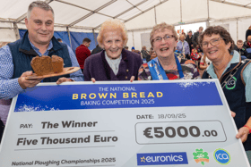 Maureen Igoe, winner of the Brown Bread Competition, is presented with a cheque for €5,000 by Anna May McHugh
