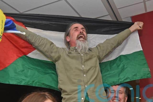 In Midlands-North-West, left-wing independent Luke “Ming” Flanagan was re-elected on the 19th count while Mr Cowen got over the line on the subsequent round.