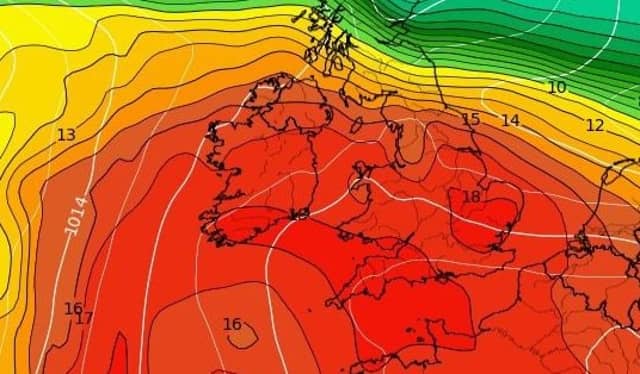 The warm air over Ireland on Saturday - PIC: ECMWF/WXCHARTS.COM