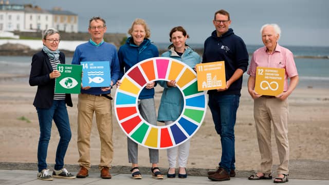 Pictured L-R: Mary Redmond, Kilkee Tidy Towns; John Saunders, Kilkee Chamber of Commerce; Maria Carey, Clare County Council; Karen Foley, CCC; Cllr Cillian Murphy; & John Williams, Kilkee Tidy Towns