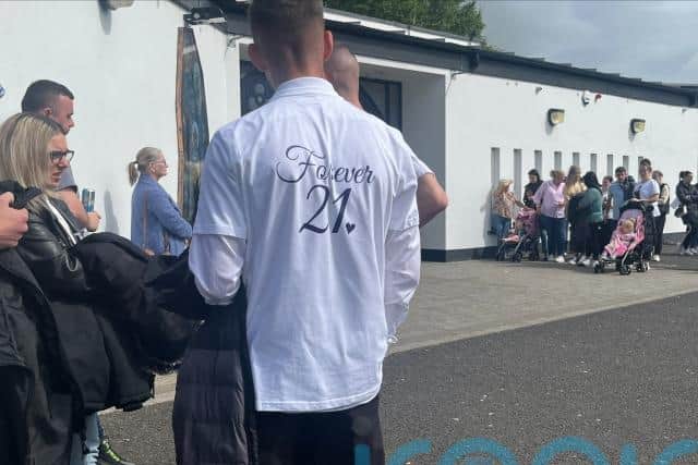 Mourners at the funeral wore t-shirts with Ms Browne’s picture on the front and “forever 21” emblazoned on the back.
