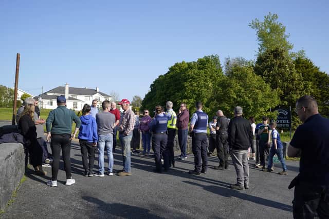 Protesters said that this was to stop a second bus that is expected to bring another 30 asylum seekers to the three holiday homes on the grounds of the hotel building.