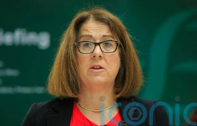Ms O’Connor said 27,904 patients attended emergency departments last week, with 6,909 admitted.