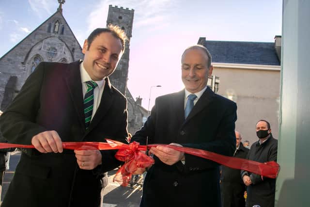 During a visit to Clare for the Eamon de Valera Commemoration on Sunday, December 5, an Taoiseach visited Deputy Crowe’s office on Francis Street for the ribbon cutting ceremony.
