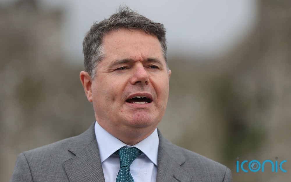 Fine Gael’s Finance Minister Paschal Donohoe has flagged plans to raise the point at which people pay the top rate of income tax to 40,000 euro, over three years.