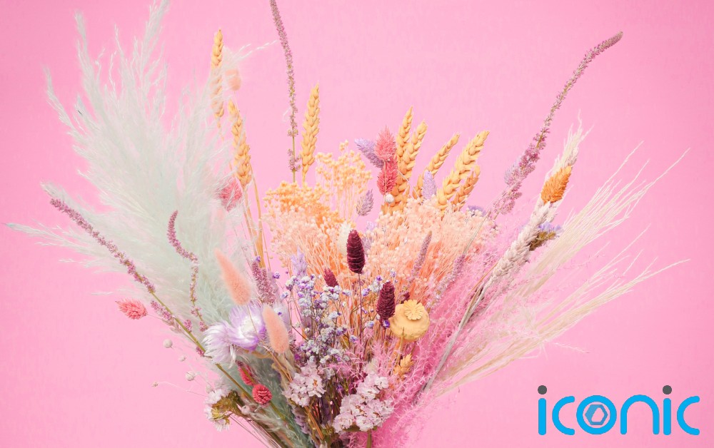 Dried flowers are trendy again! Here’s why - and how to make your own
