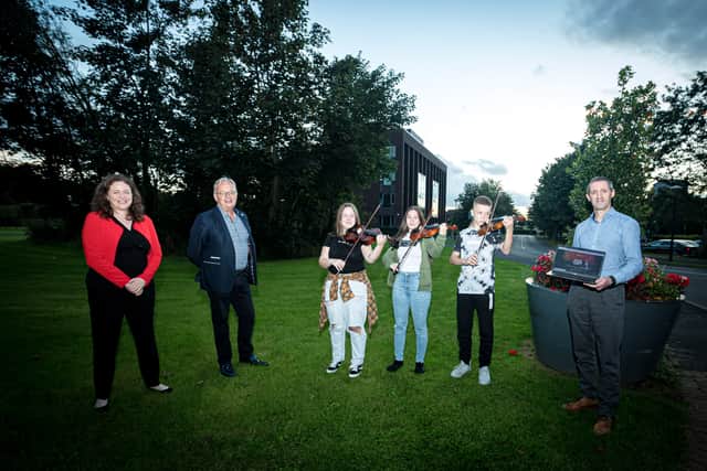This user-friendly site offers downloadable sheet music enabling participants to engage fully with content as well as Meet the Musician section where users can learn more about specific musicians and their instruments.