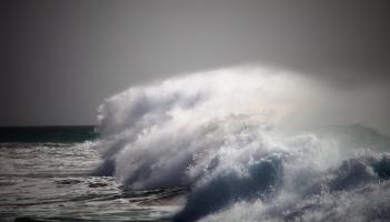 LIVE: Met Éireann issues weather warning for Clare as Storm Floris approaches