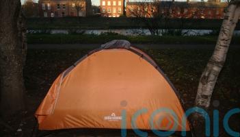 Fall in social housing acquisitions and record high homelessness