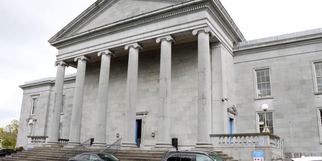 Prison sentence for Limerick man who &lsquo;roared abuse&rsquo; at Clare garda&iacute;