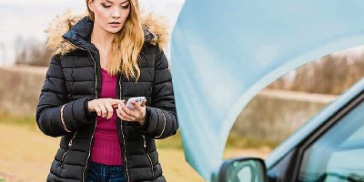 Puncture on the roadside? How to stay safe