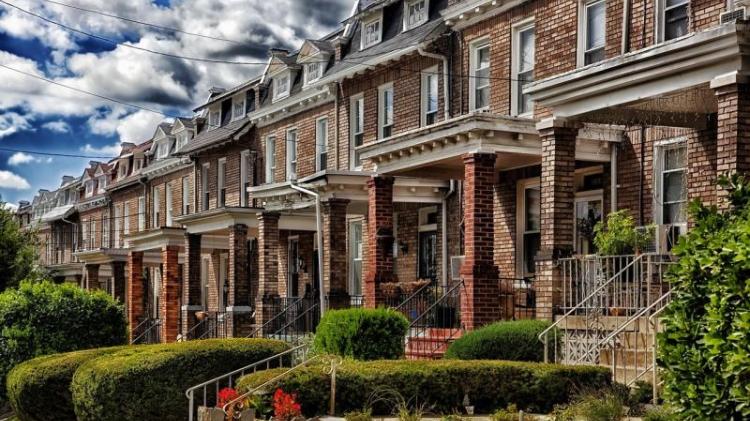 &lsquo;Build up or build out&rsquo;: Councillors seek council home extensions in Clare amid housing crisis