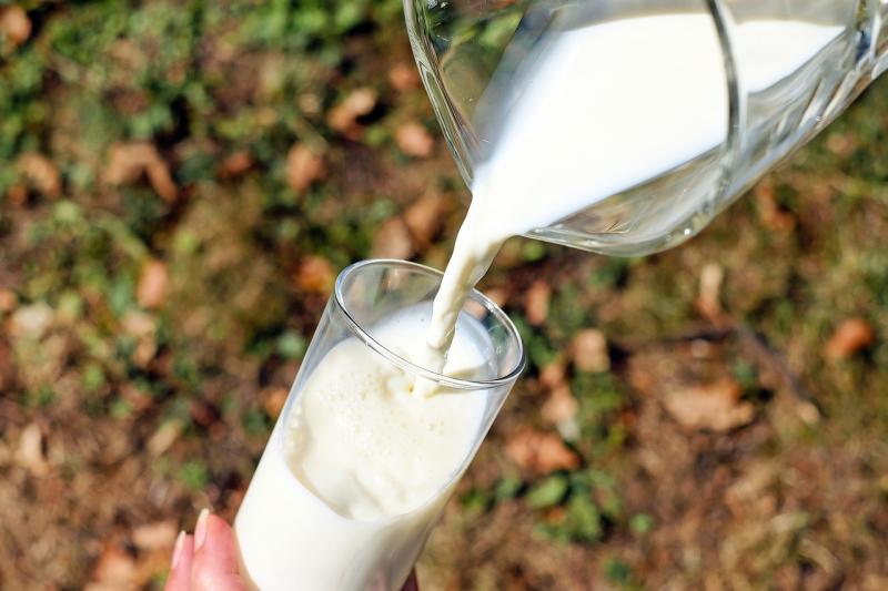 Clare farmers invited to attend meeting over Kerry milk prices 