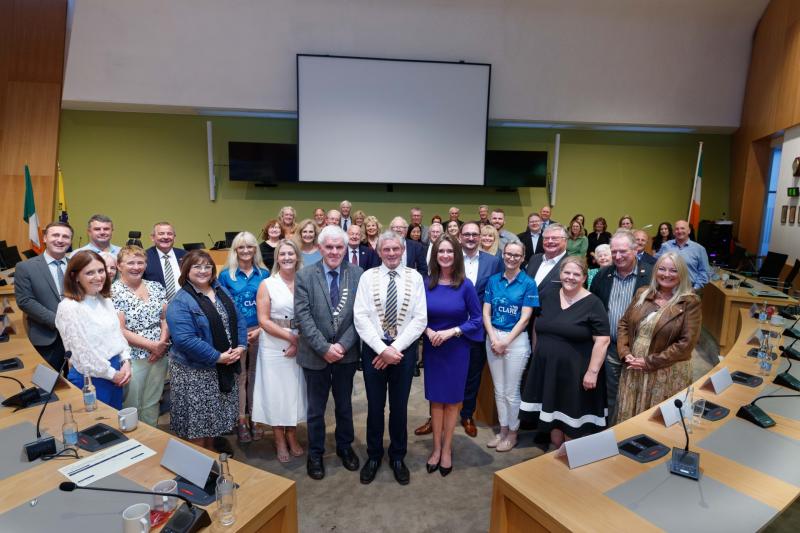 Clare town celebrates twinned towns in Germany and US