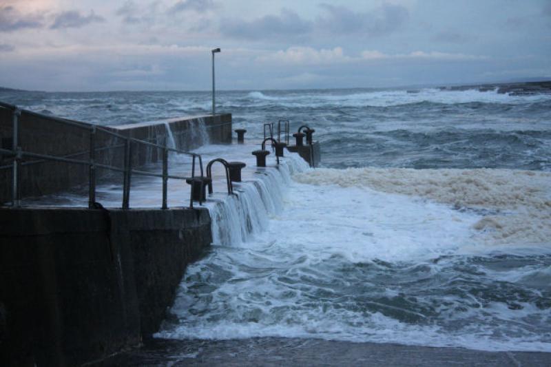 Thousands sign petition to designate Clare pier for swimming