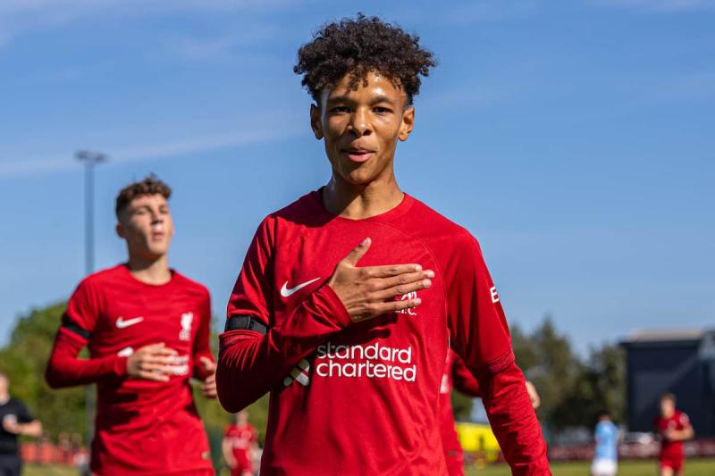 Irish youngster signs first professional contract with Liverpool