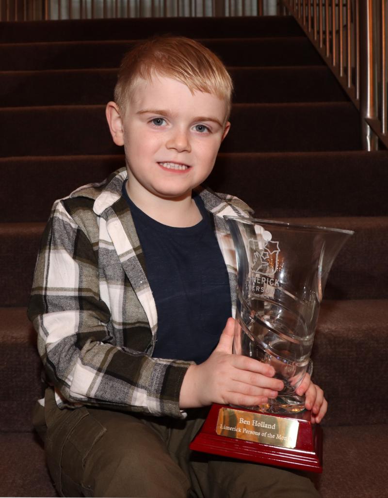 Clare schoolboy awarded for his bravery during medical emergency at his home