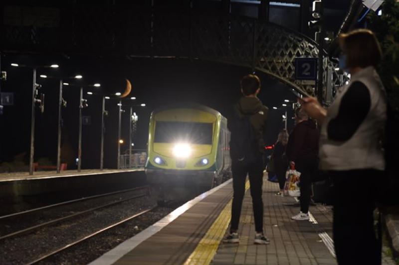 Good news for early commuters as Iarnr&oacute;d &Eacute;ireann launches new service 