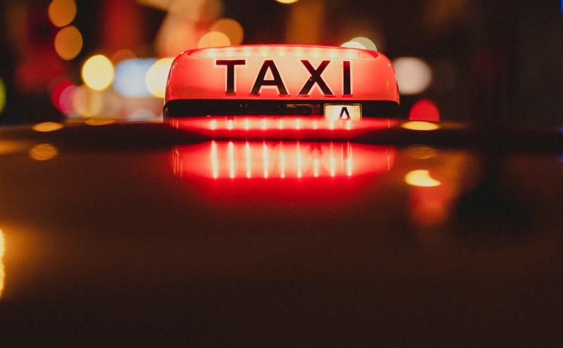 'Taxi shortage crisis':  Concern over decrease in the number of taxi drivers in Clare