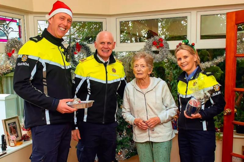 That's the Christmas spirit! Clare gardaí deliver nearly 400 meals over three days 