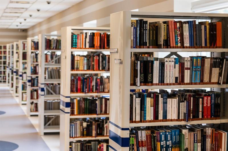 Clare libraries welcome soon-to-be primary school students with free book bag