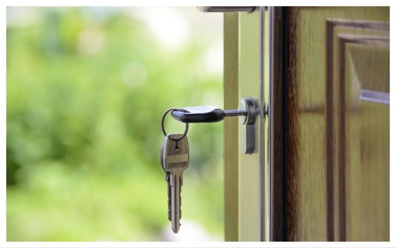 'How did we end up here?' Outrage at Government as 70-year-old woman works two jobs to pay rent