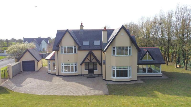 PICTURES: &lsquo;Wow factor'- This elegant Clare home comes with a hefty price tag 