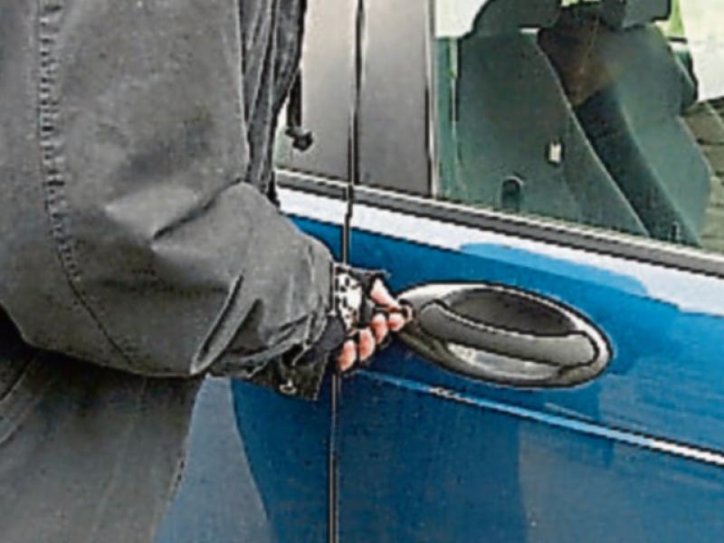 Gardai investigating after car stolen from outside Clare home