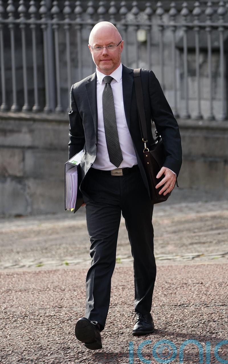 Stephen Donnelly accuses Sinn Fein of &lsquo;weaponising social media&rsquo;