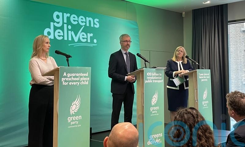 Greens pledge 10bn euros for public transport and tax on business class flights