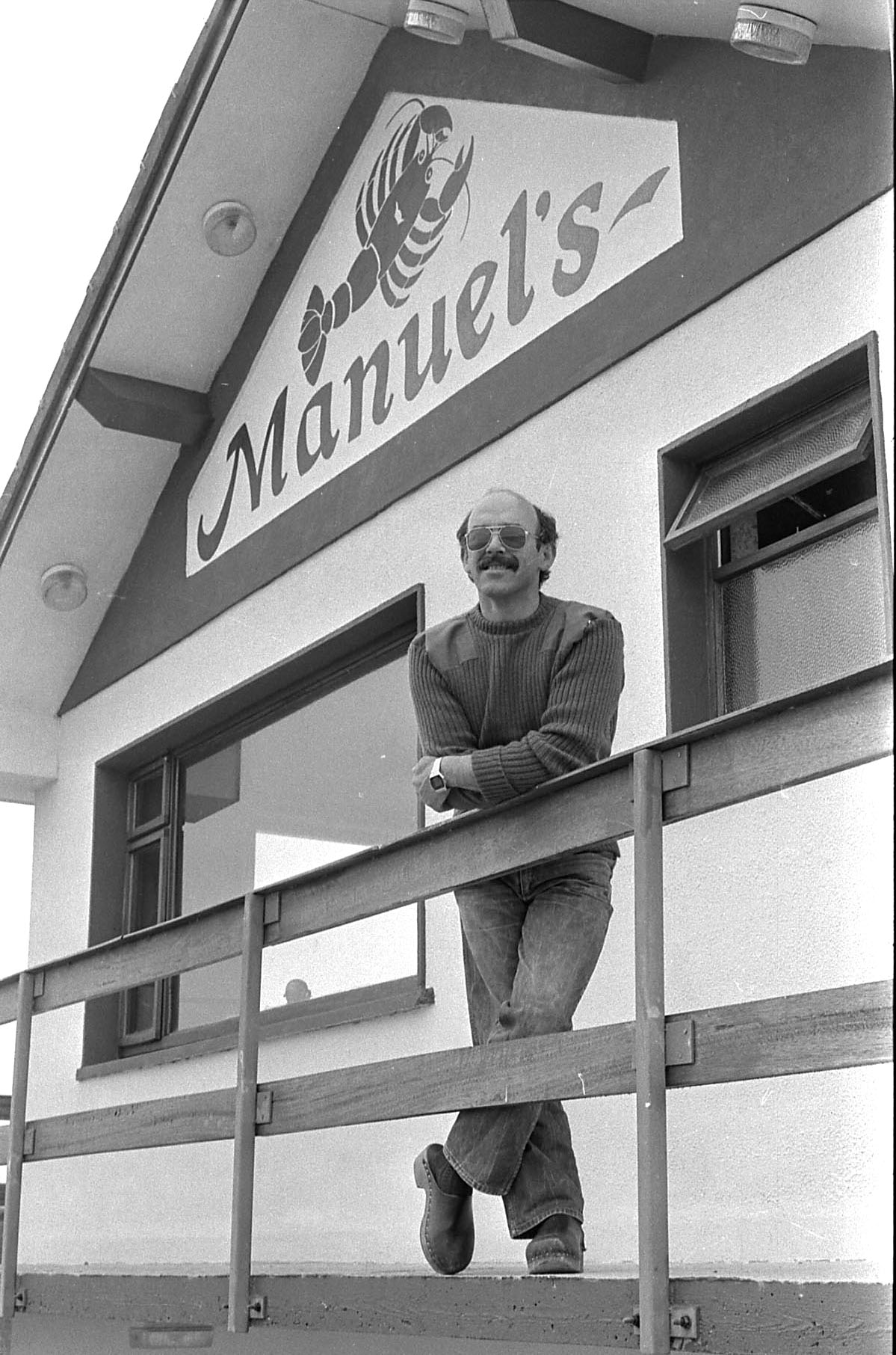 Manuel di Lucia, outside his seafood restuarant in Corbally, Kilkee, August 1981